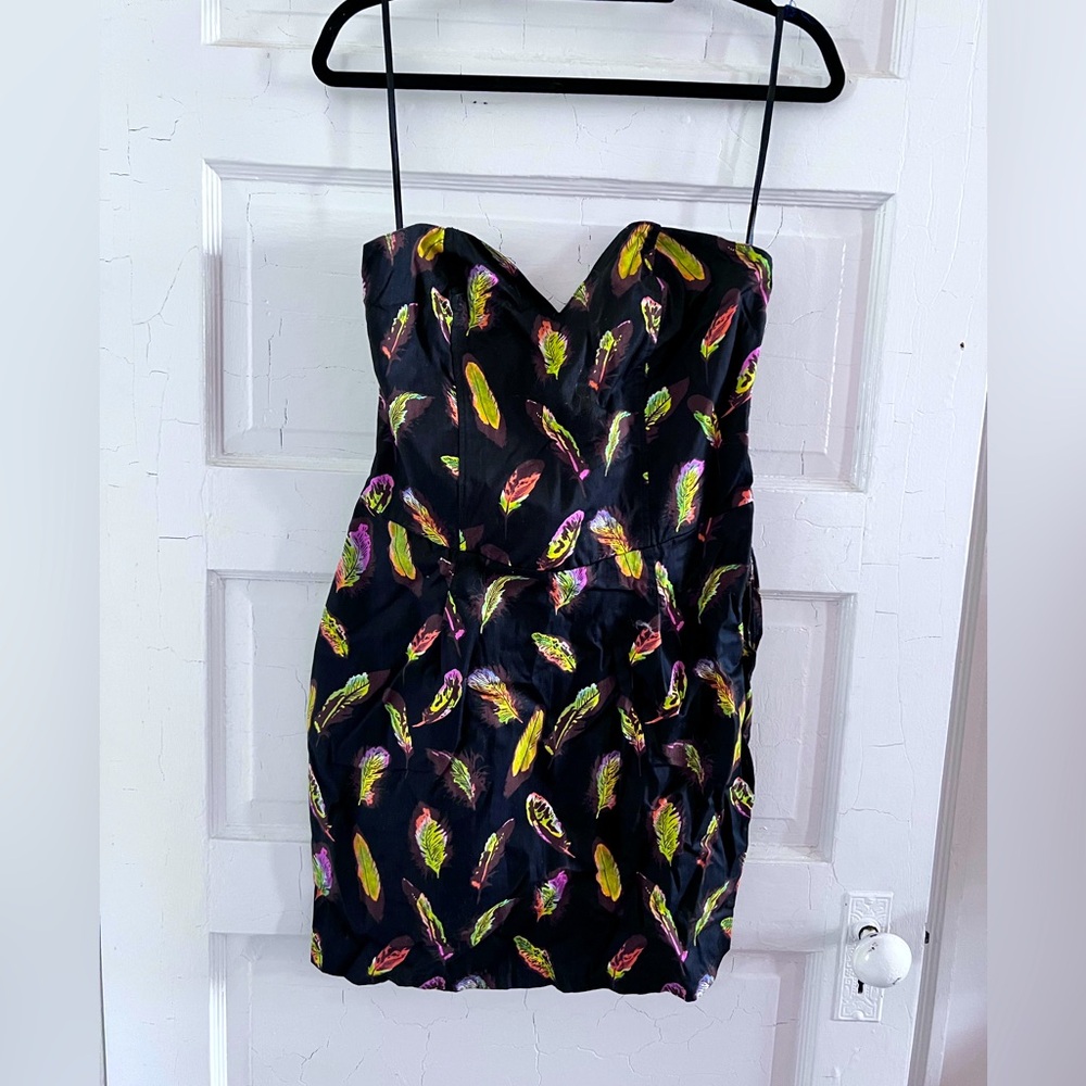 NWT Strapless feather print mini dress by Motel Rocks